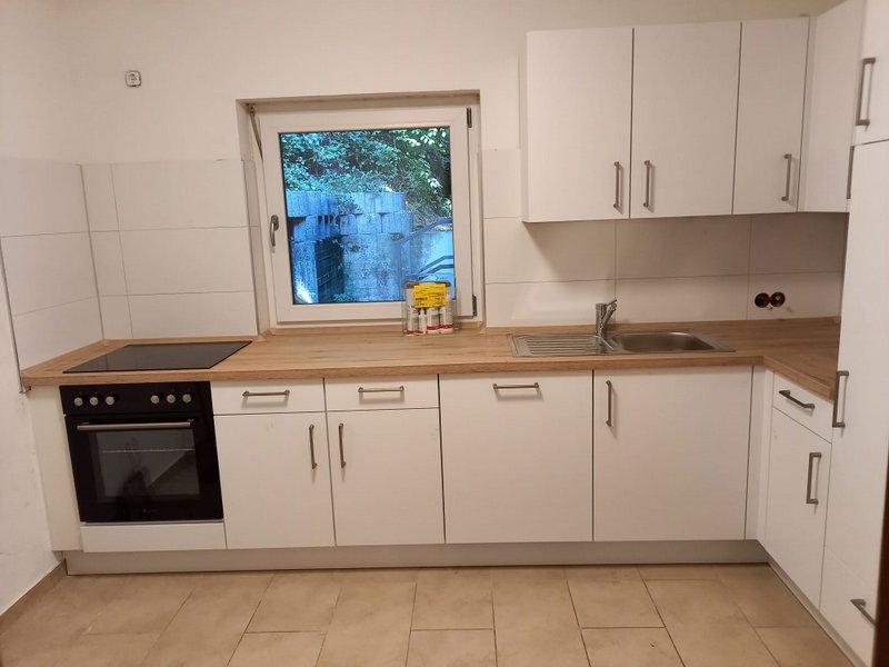 3 Zimmer Wohnung ab sofort(Ref : Innstr. 88b, Whg 4 )