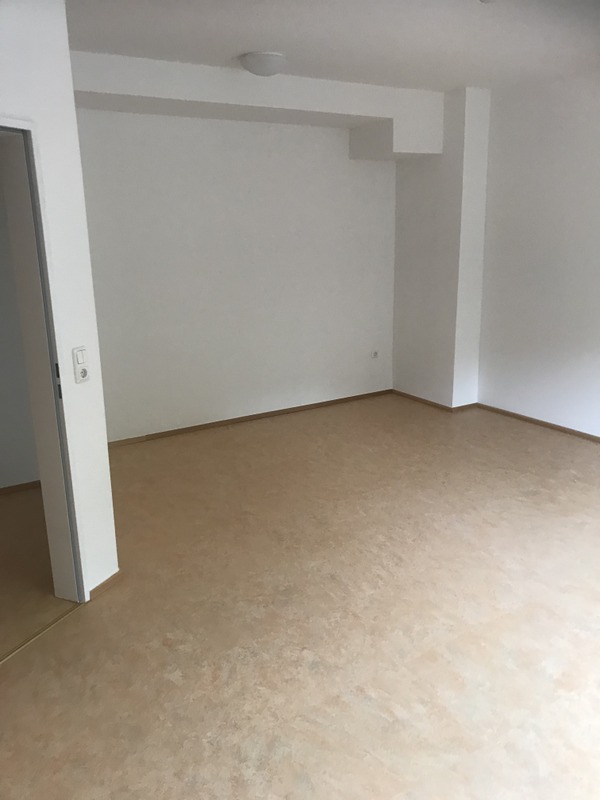2 Zimmer Wohnung ab sofort zu vermieten(Ref. Jahnstr. 10, App. 1)