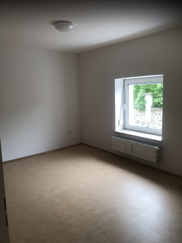 2 Zimmer Wohnung ab sofort zu vermieten(Ref. Jahnstr. 10, App. 1)