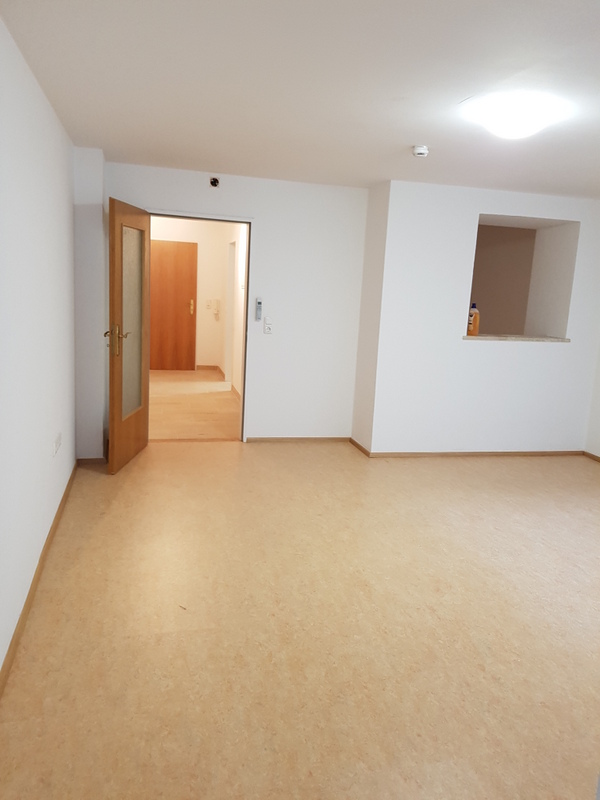 2-Zimmer-Wohnung ab 01.12.2025 evtl. auch früher(Ref : Jahnstr. 4, App. 10)